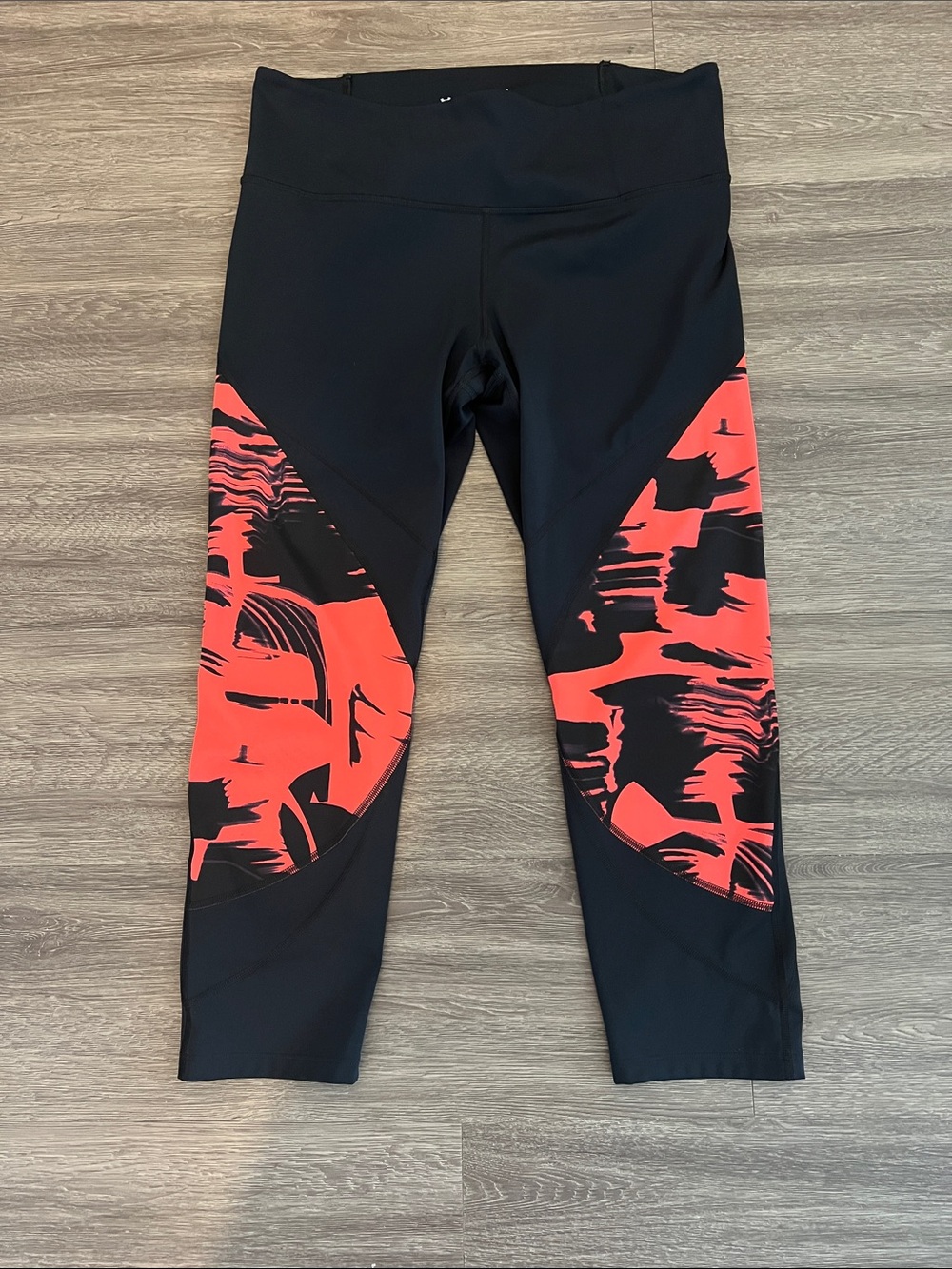 Under Armour Black Capri Leggings with Red Graphic Panels
